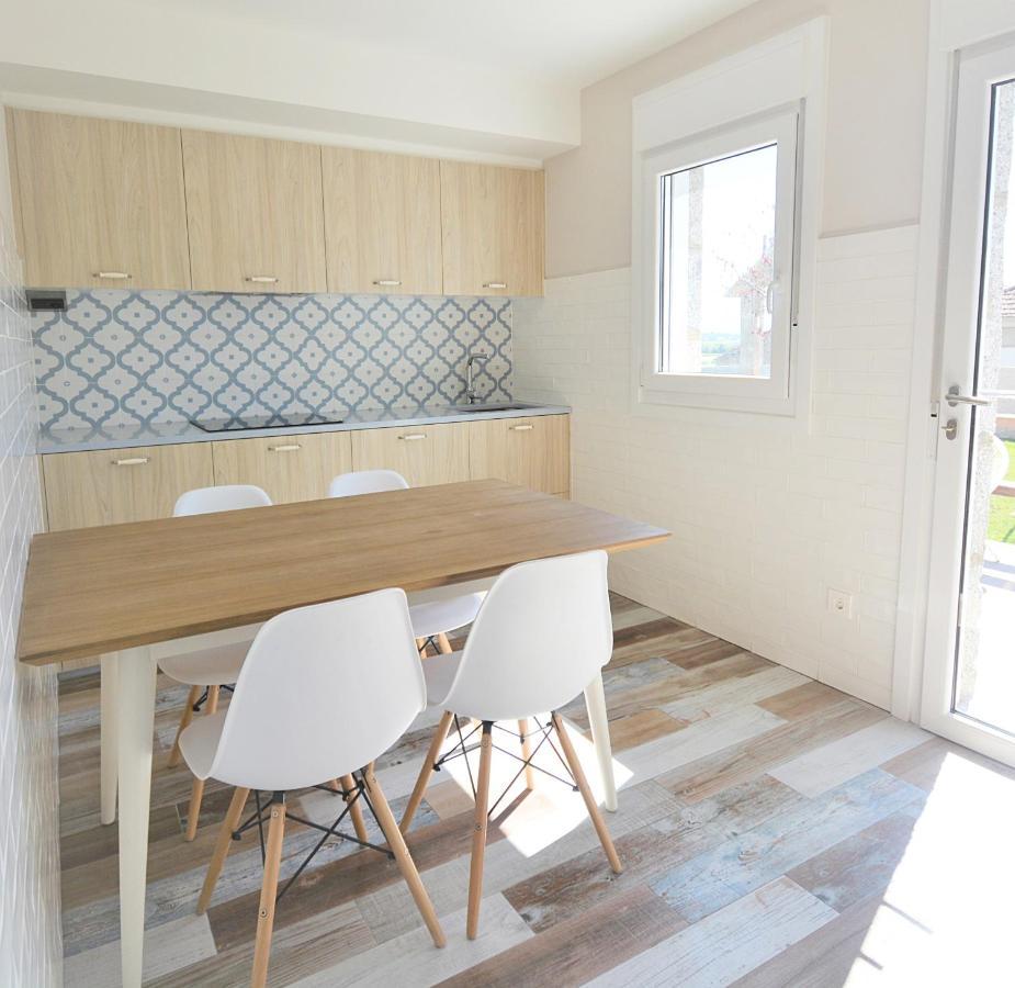 Galihost - Apartamentos Mamuela Ribadumia Buitenkant foto